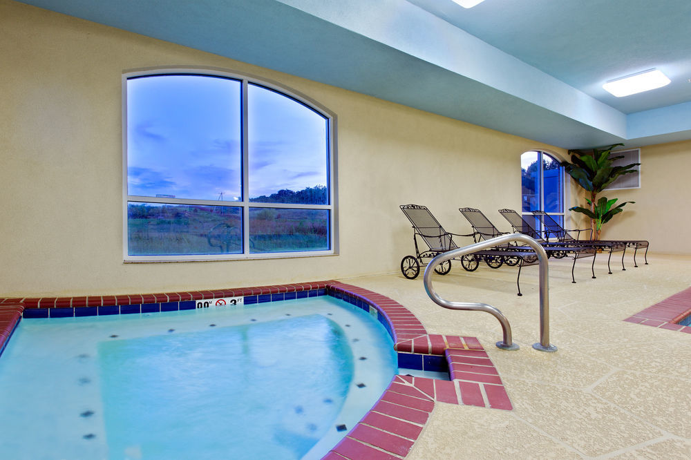 Holiday Inn Express & Suites Malvern By Ihg Esterno foto